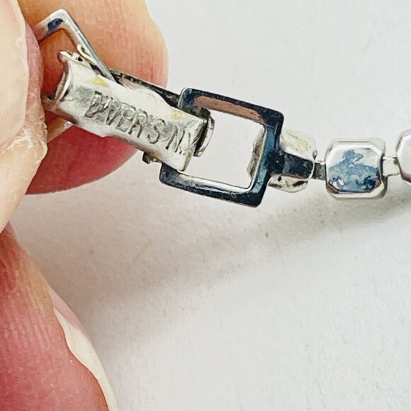 D'VERS NY Rhinestone Swag Bow Necklace Silver Tone Glam Bling Sparkle Holiday - Picture 8 of 10